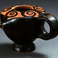 Baby bottle. 430-425 BC. Μελαμβαφές θήλαστρο 430-425 π.Χ.